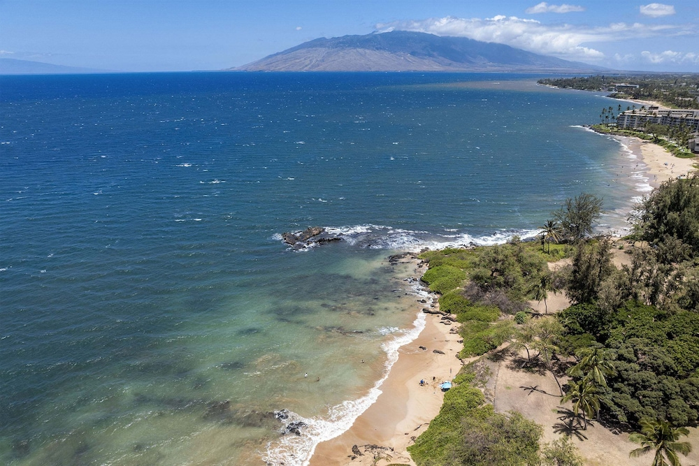 Haleakala Shores A-411 - Modern 2br/2ba, 2 King Beds, Sleeps 4, Split AC, Wi-fi