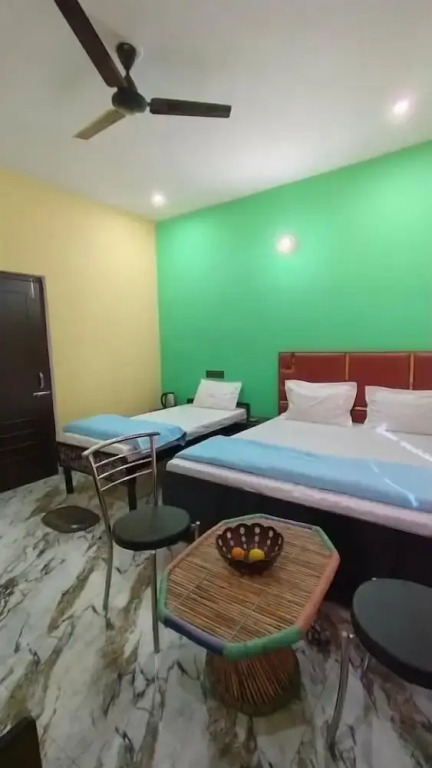 Yamunotri Darshan Resort By Preet rS
