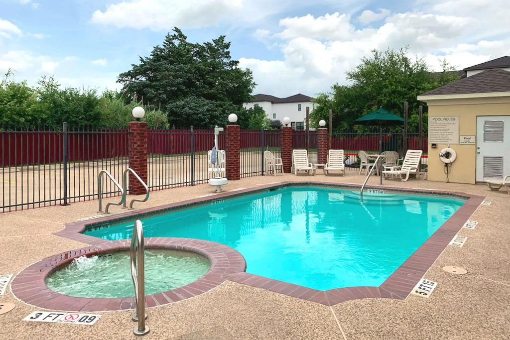 Comfort Suites Texas Ave