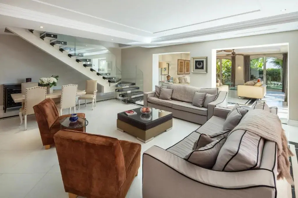 Cubo's Luxury Beach Front Duplex Puerto Banús