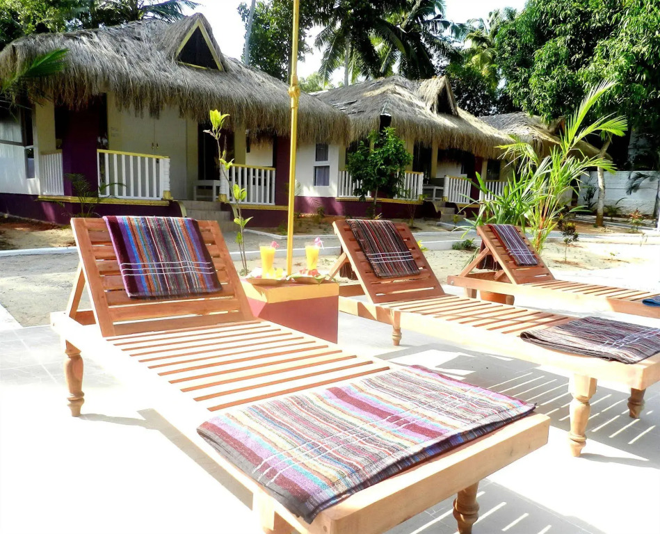 Phoenix Island Resort