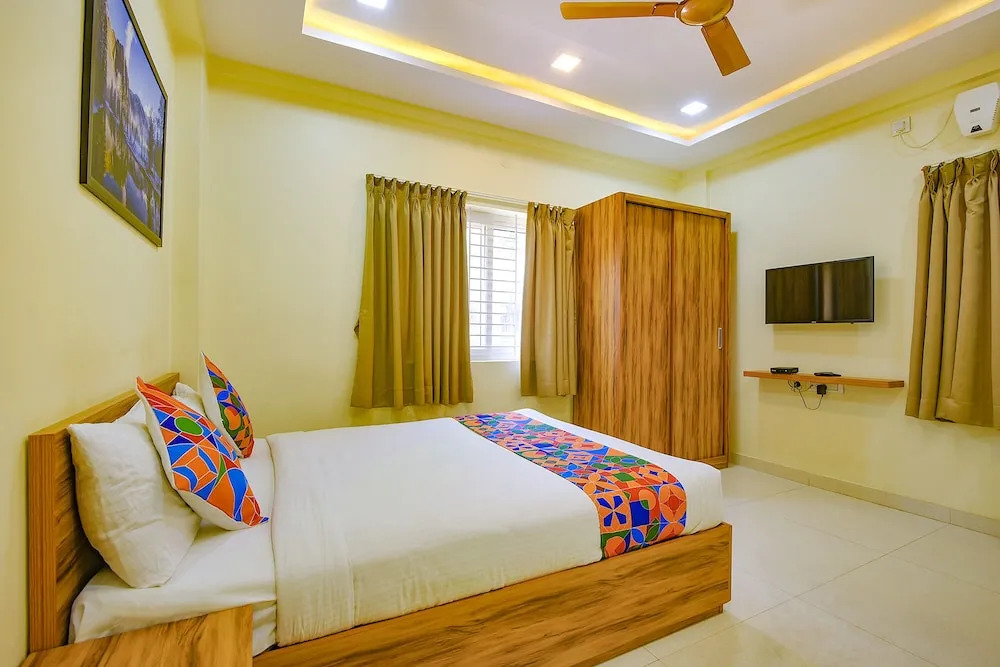 Fabhotel Purple Suites Inn
