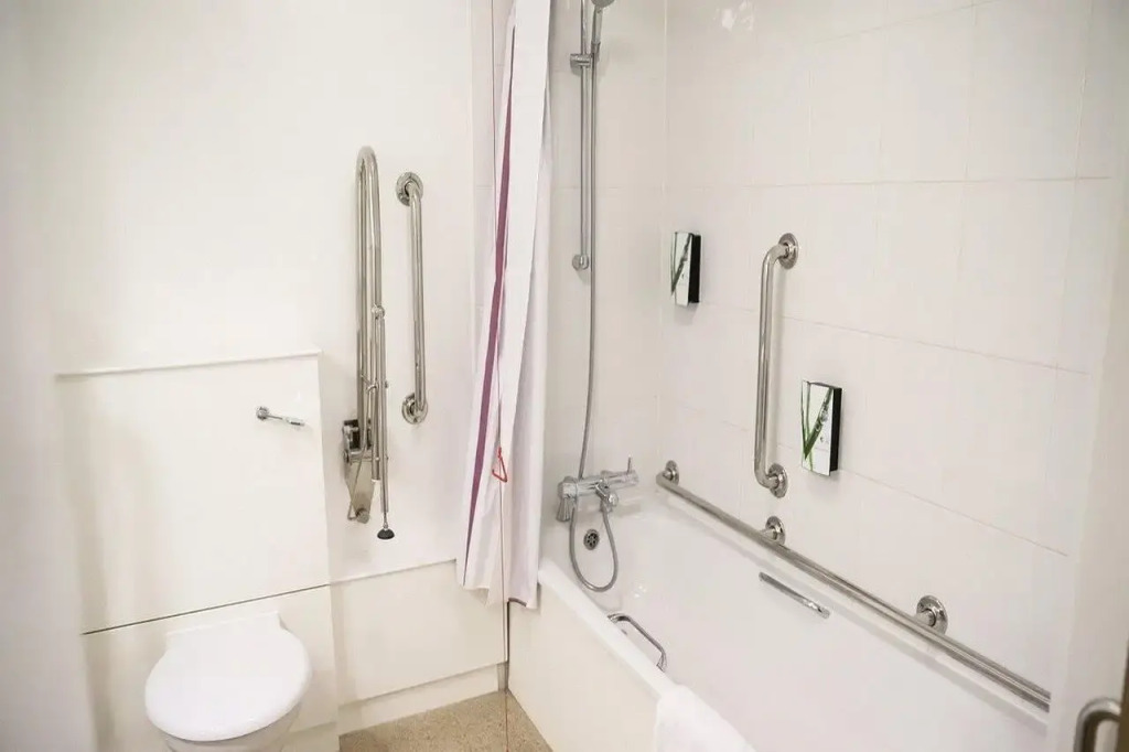 Premier Inn Bridgend (M4, J35)