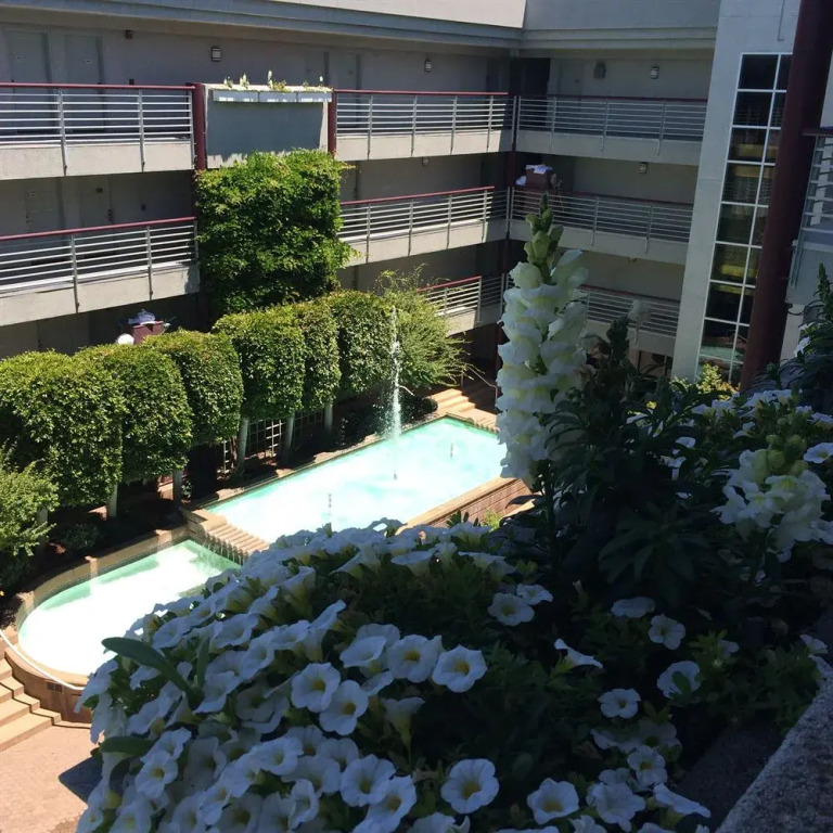 Cupertino Hotel