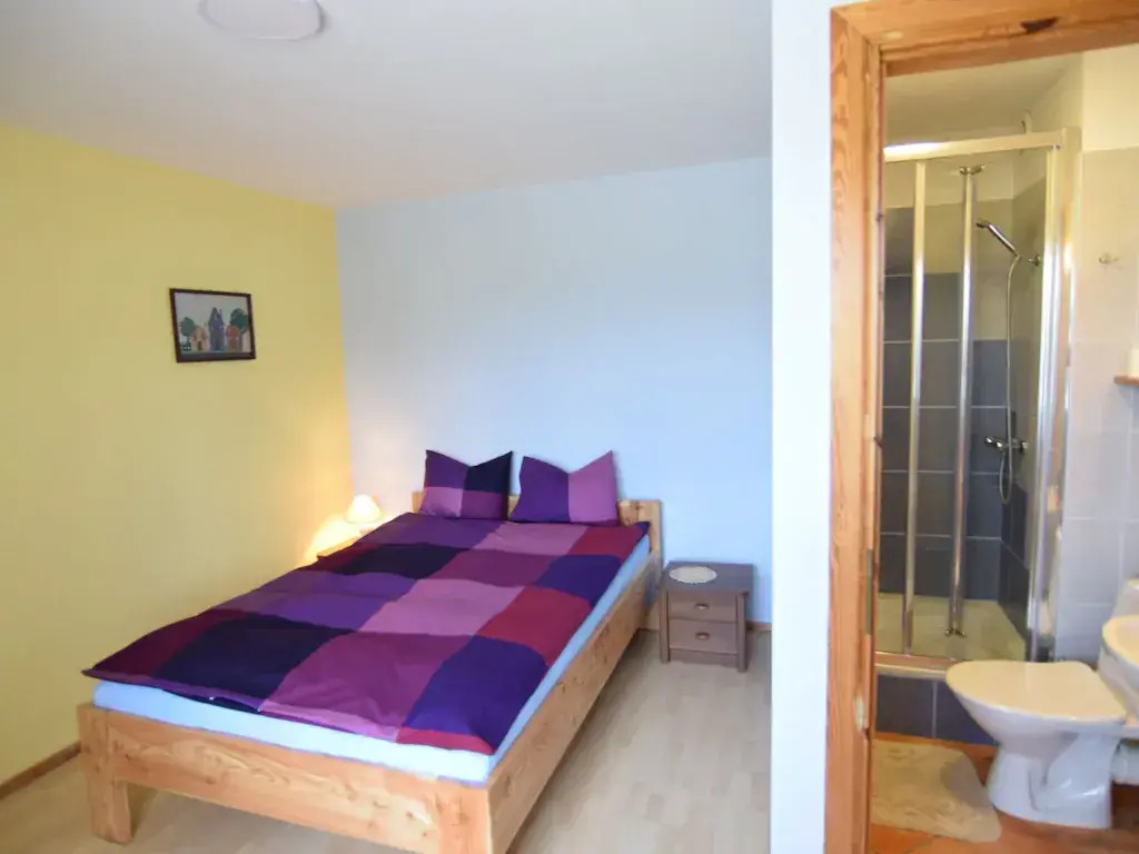 Cottage in a quiet location by the lake Mausz, Parchowo in Kashubia