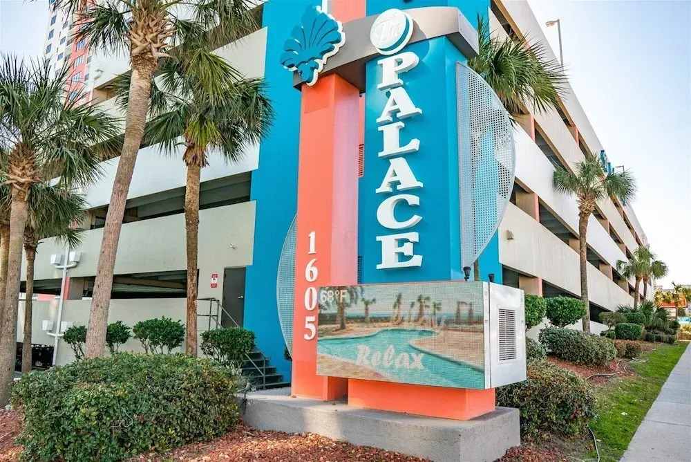 The Palace 2306