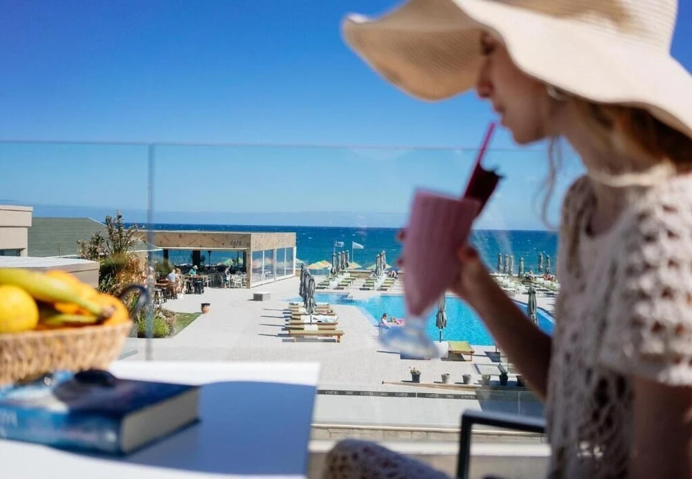 Enorme Eanthia Beach