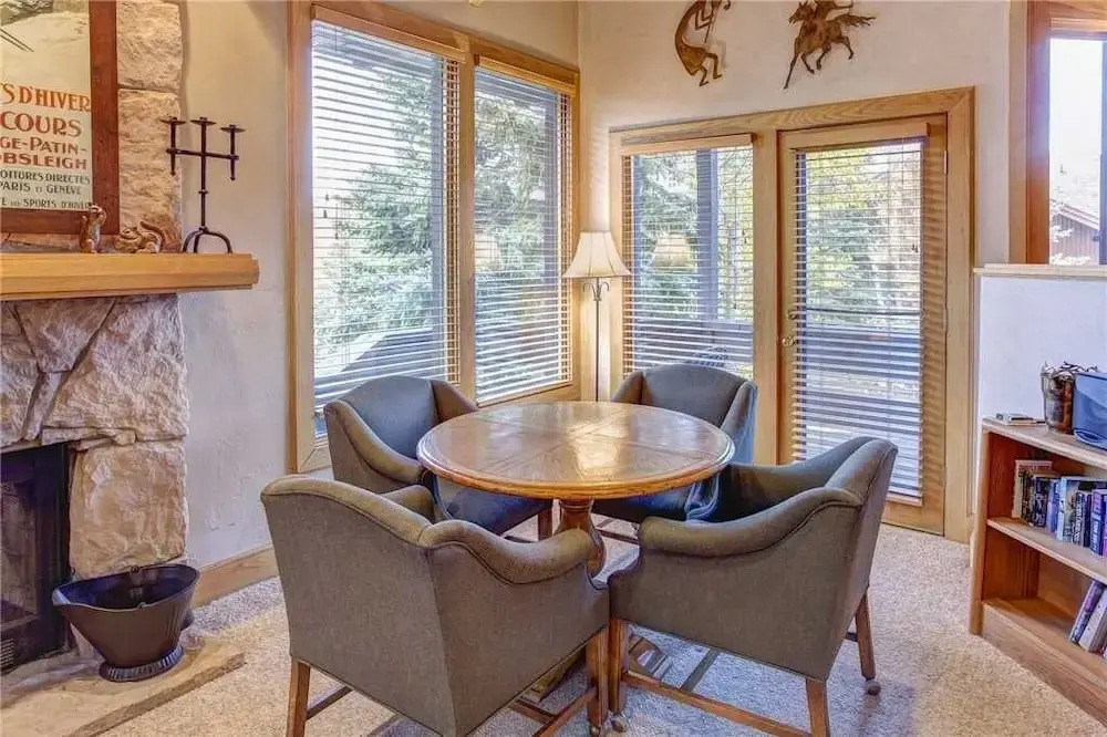 Silverbird 30 3 Bedroom Condo
