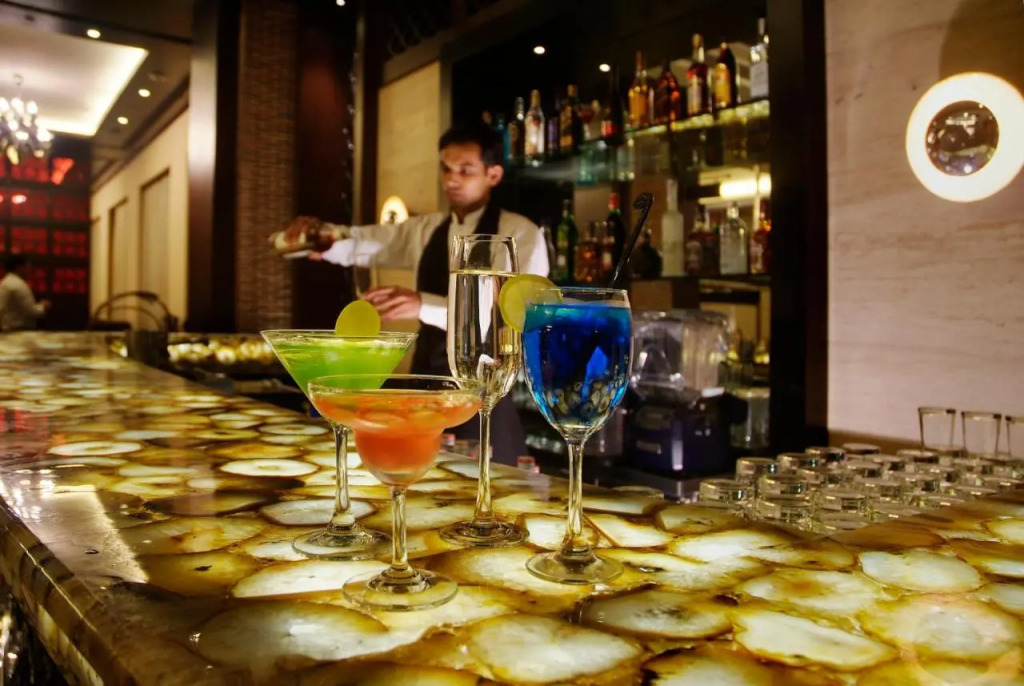 Goldfinch Hotel Delhi NCR