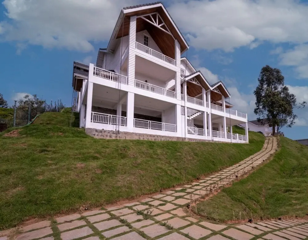 Petals Luxury Homestay