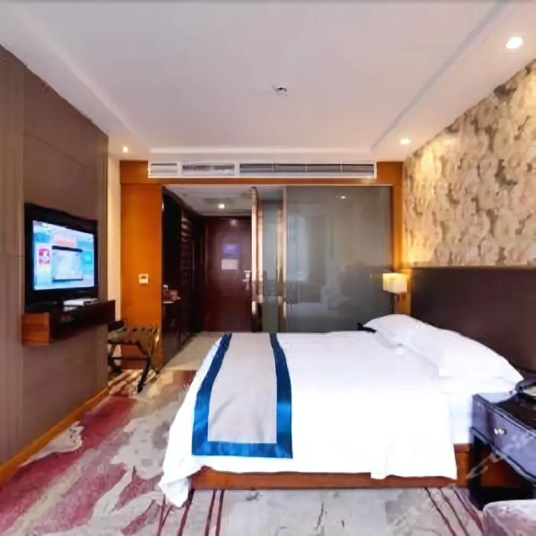 Tuanjie Yimei Hotel(West China Normal University Store)