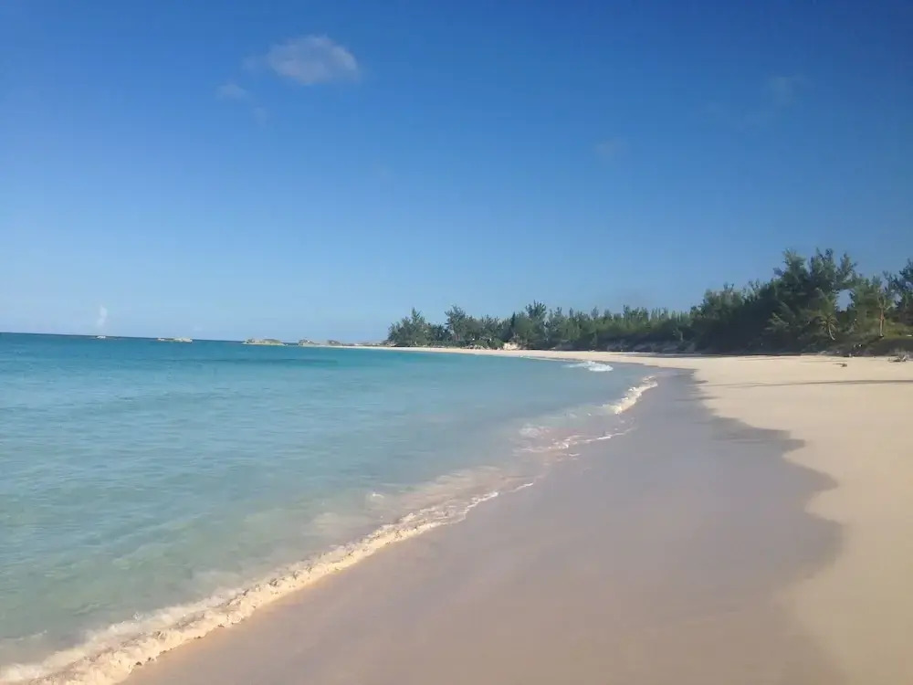 Coastal Haven: Newly Renovated Beachfront Cottage With Pool