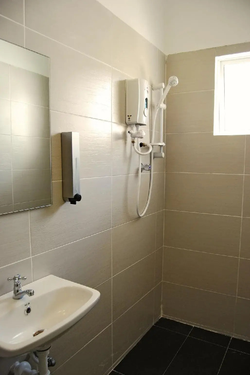 ZEN Rooms Sahabat Guesthouse