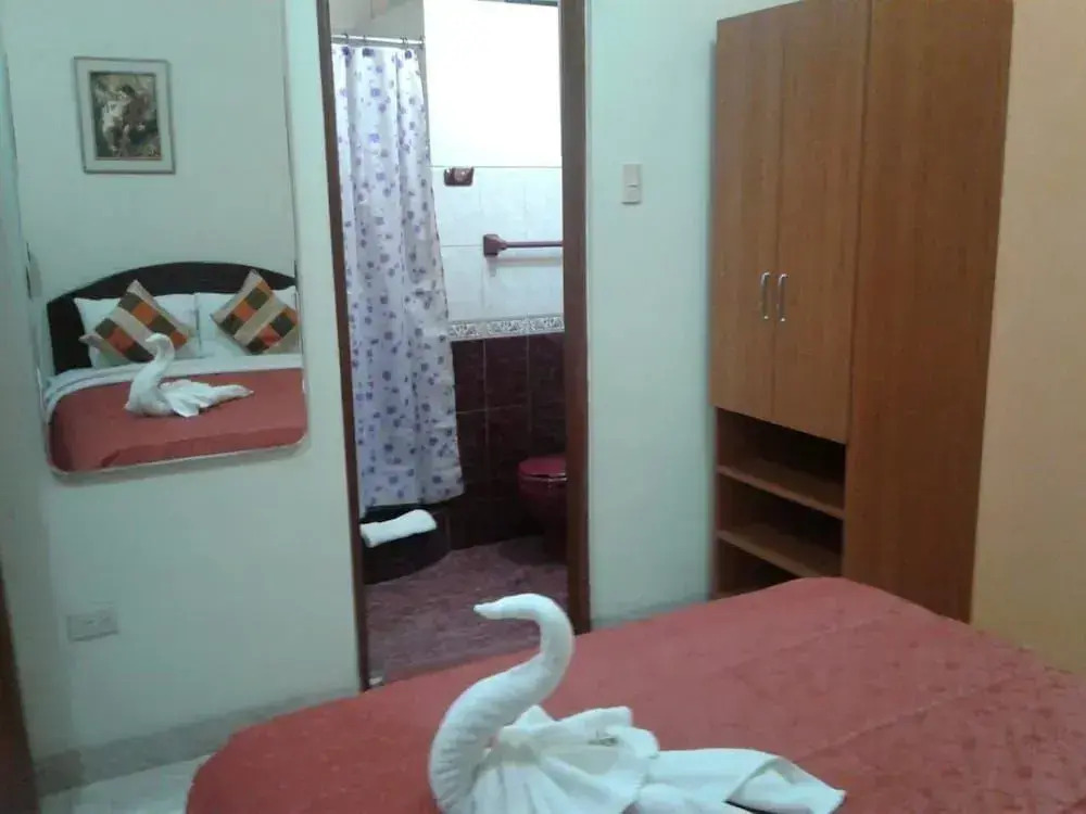 Hotel Plaza Bolognesi 344