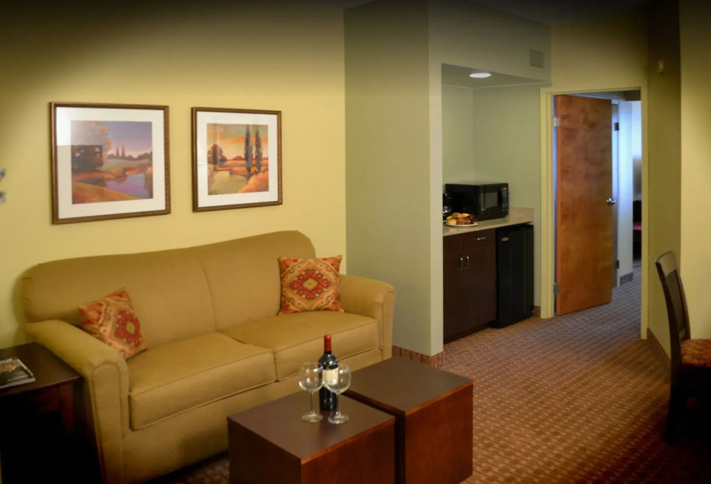 Euro-Suites Hotel