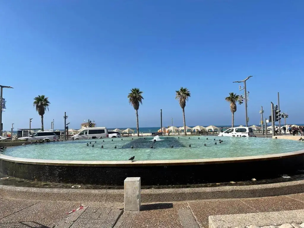 Best Apartment TEL AVIV CENTER 50Meters from the beach/PARKING