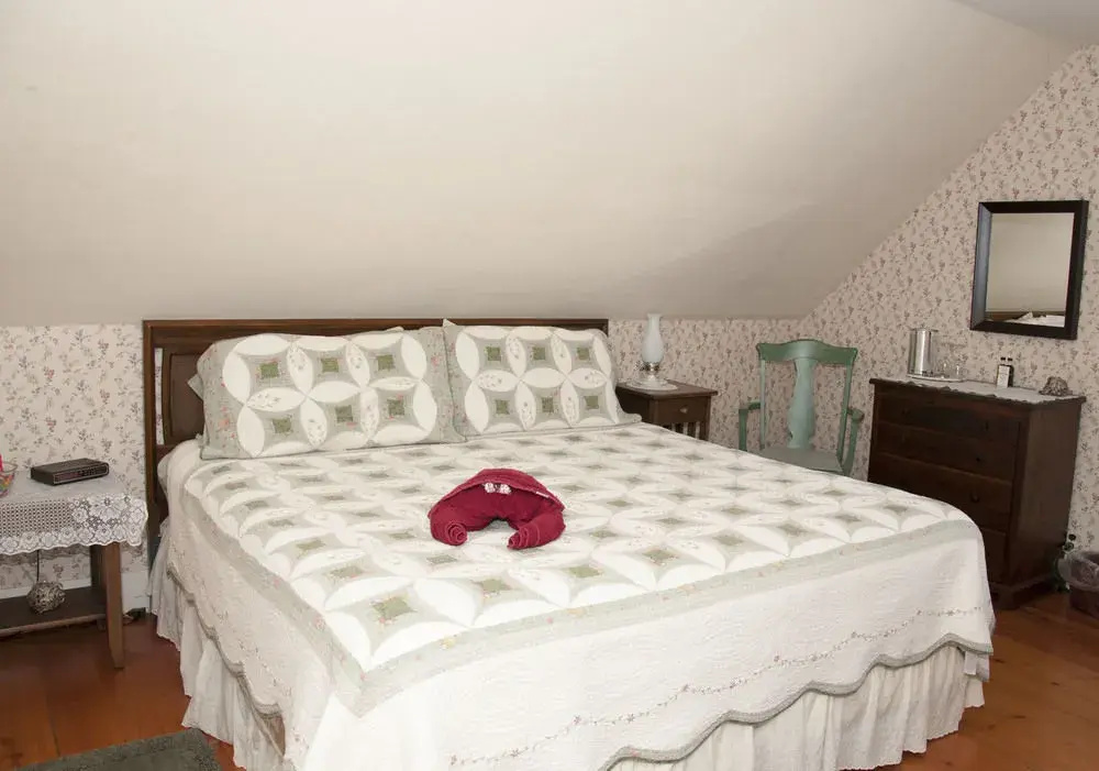 Candlebay Inn