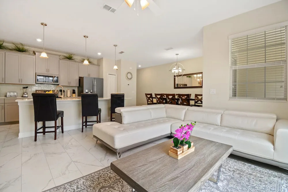 Four Bedroom close to Disney w/ Pool 4898