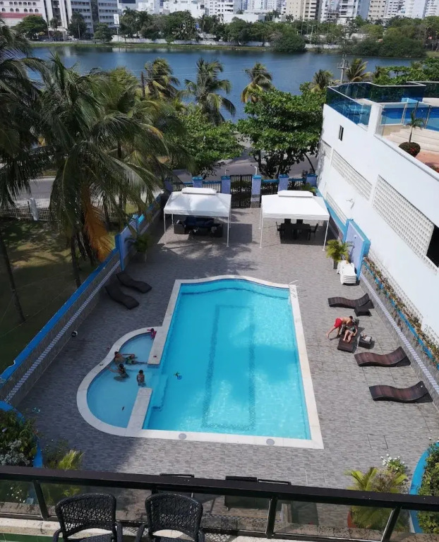 Apartamento con Balcn y Vista a la Baha del Laguito