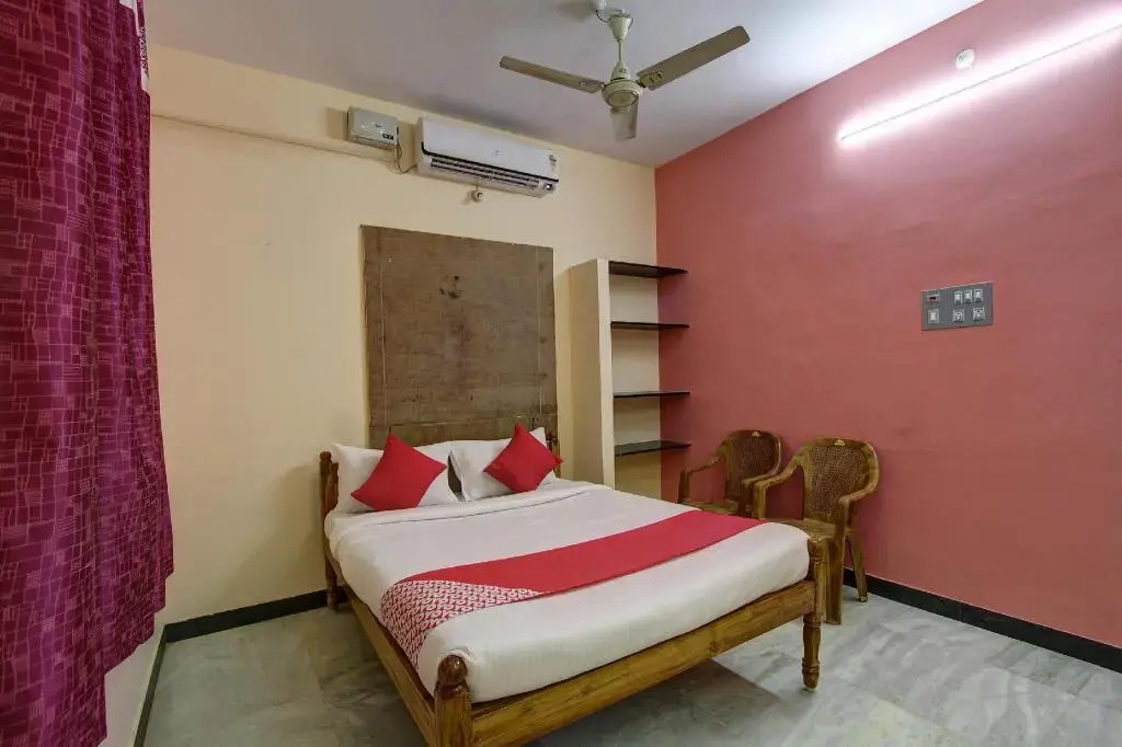 Rt Residency by OYO Rooms