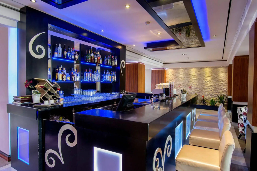 Grand Park Hotel