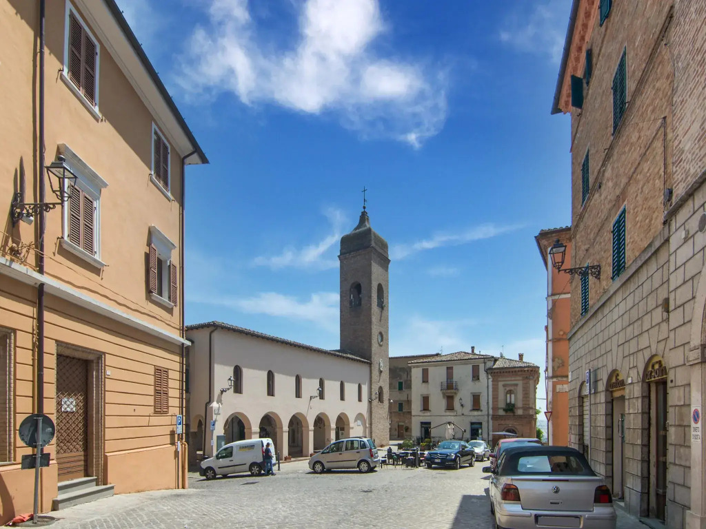 Villa in Ostra Vetere with Pool and Jacuzzis