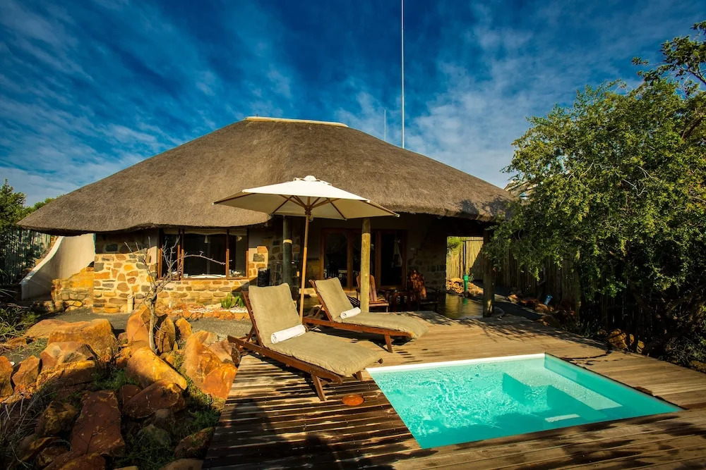 Umzolozolo Private Safari Lodge & Spa