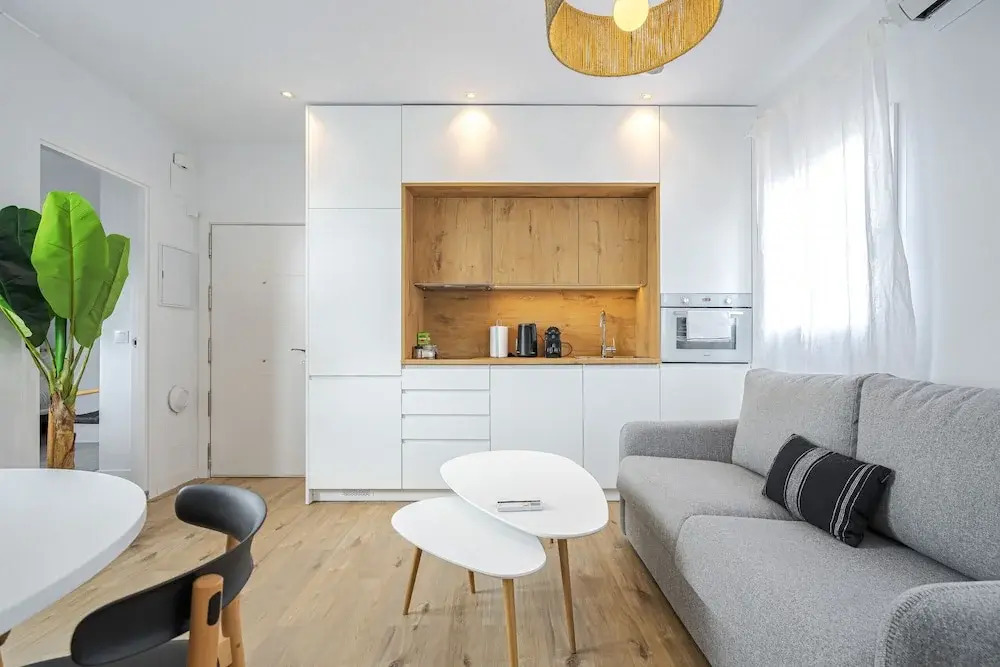 Vallecas Suites by Olala Homes