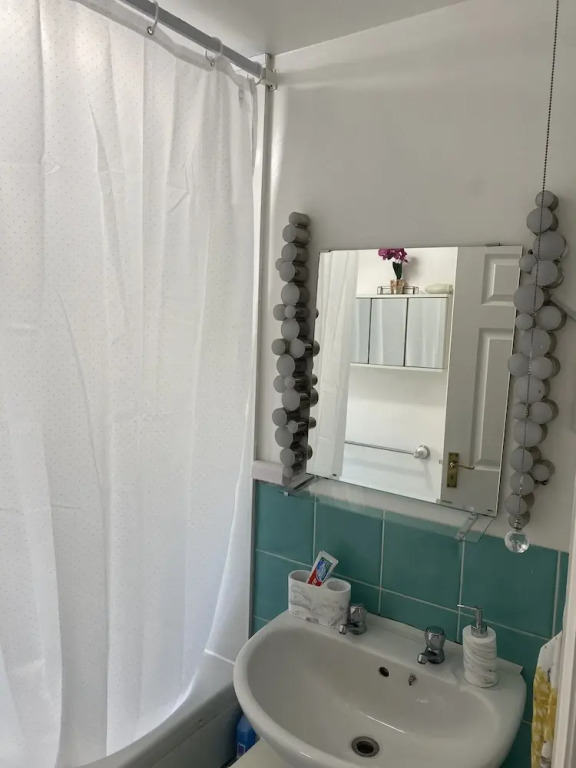 Lovely 2 Bed Apartment in East London