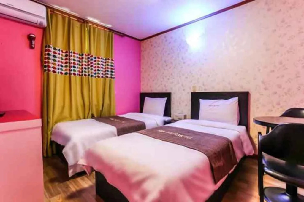 Jeongdongjin Motel