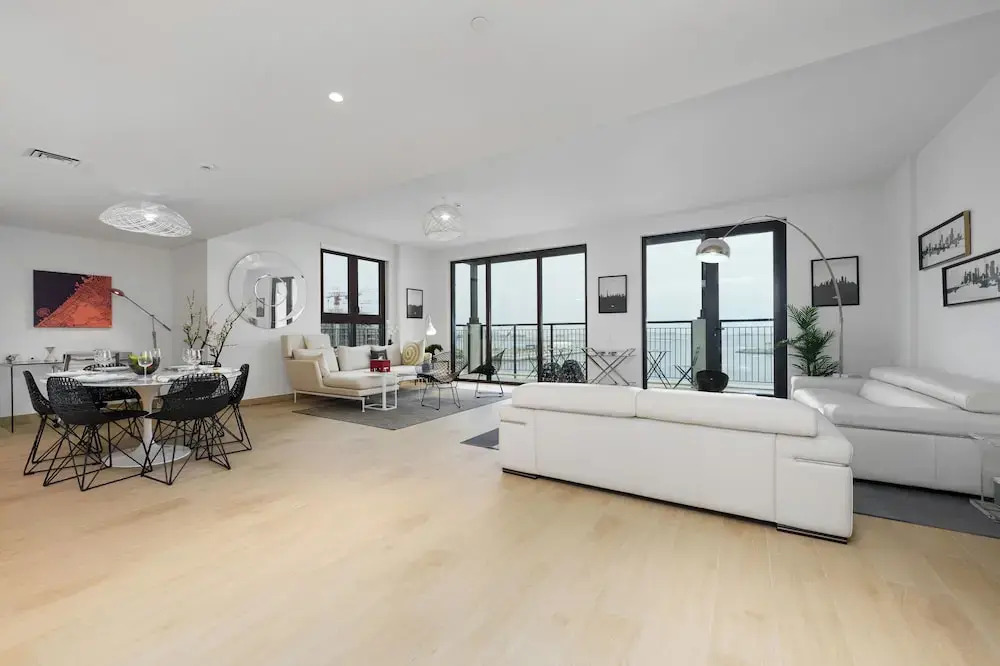 Maison Privee - Stunning Waterfront Apt w/ Open Sea Vws in La Mer