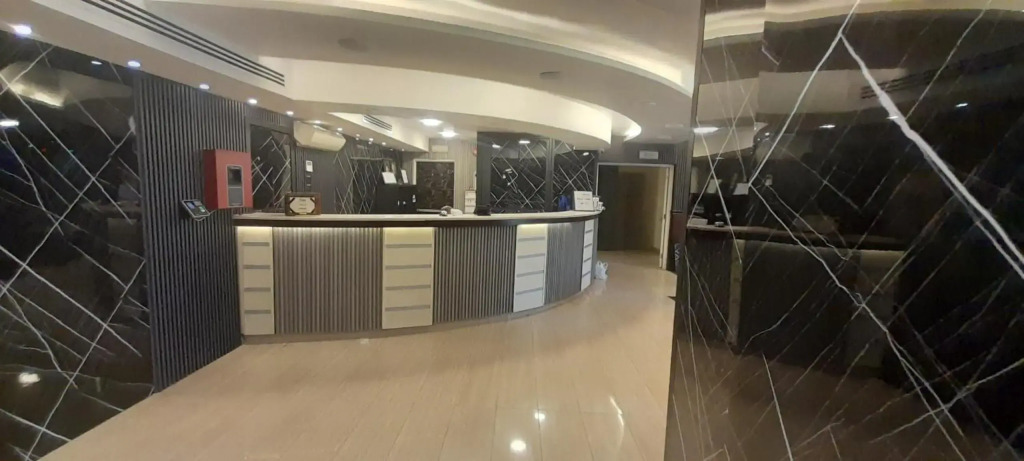 Balcony Hotel