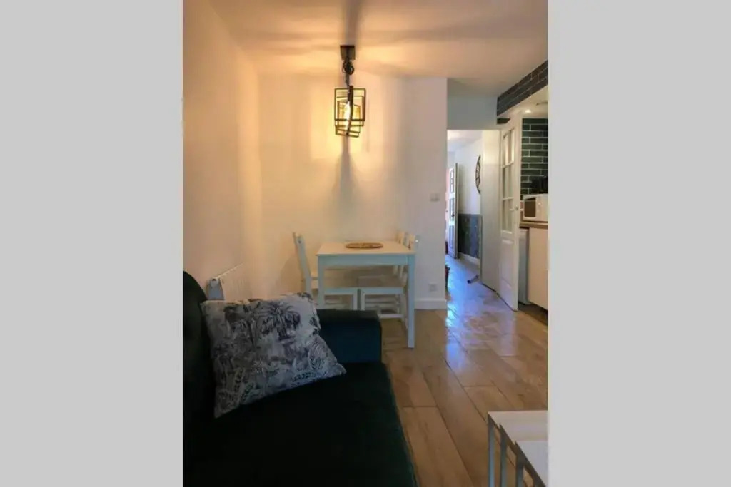 L'orée des Pins TROPICO Appartement T2 en RDC avec terrasse refait à neuf