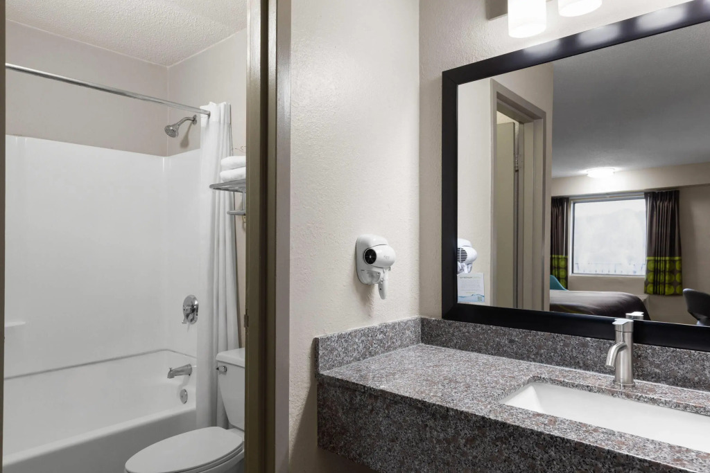 Super 8 By Wyndham Charleston WV