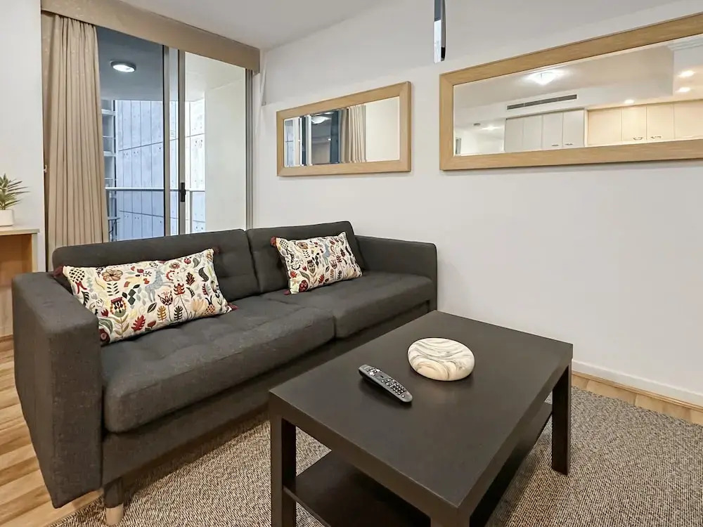 2-bed City Apartment With Gym