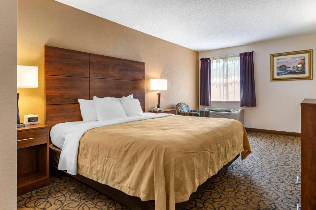 Quality Inn & Suites Manistique