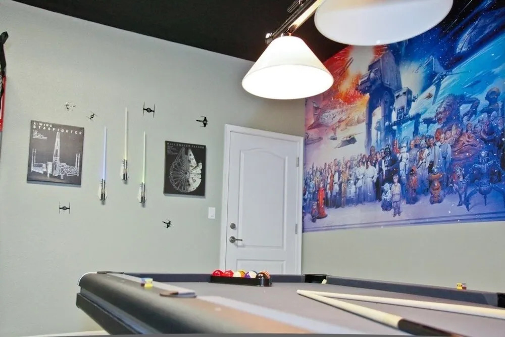 New Sleeps 16 W/pool,spa& Star Wars Game Room 6 Bedroom Villa