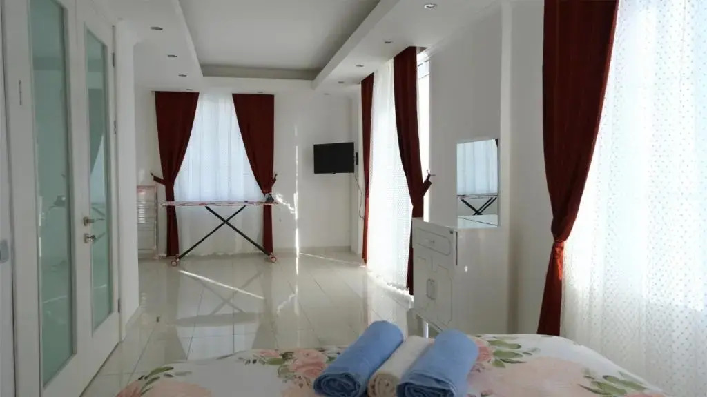 Crystal Water Deniz Saray Villa 1