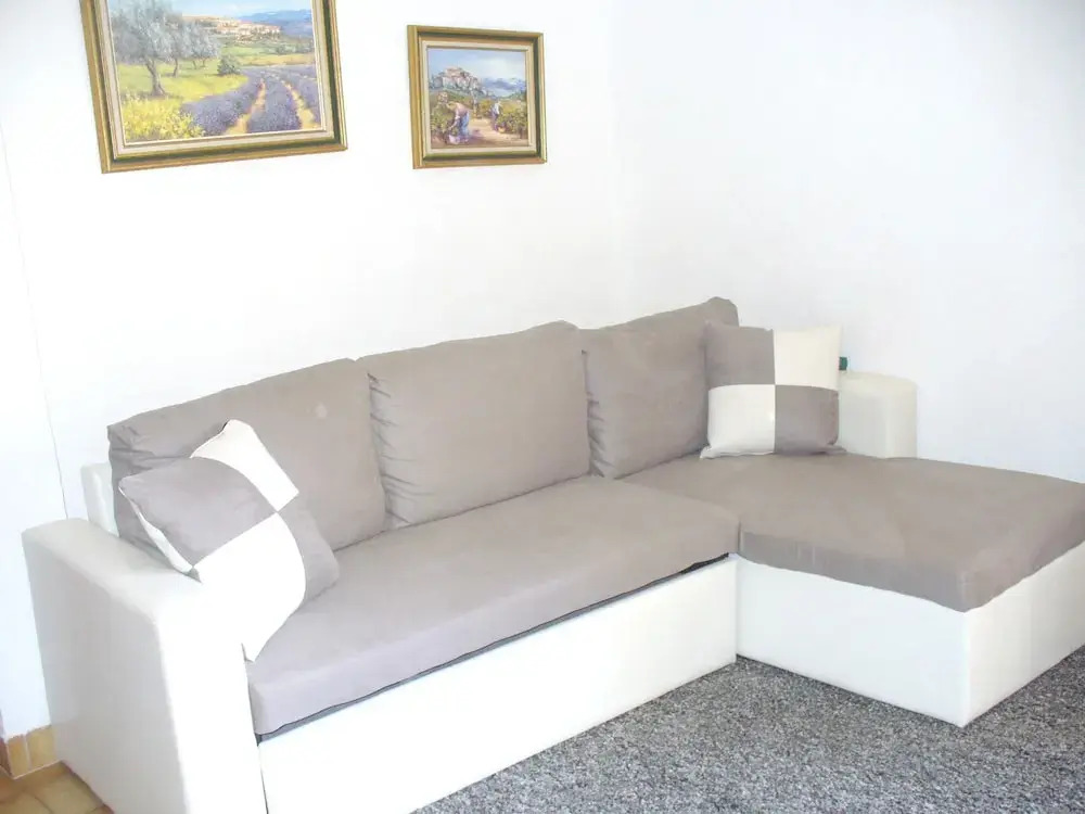 House With 2 Bedrooms in Villeuneuve sur Yonne, With Wonderful Mountai
