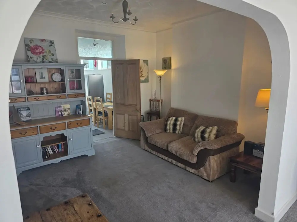 6 Guests-free Public Parking-5 Min to Beach