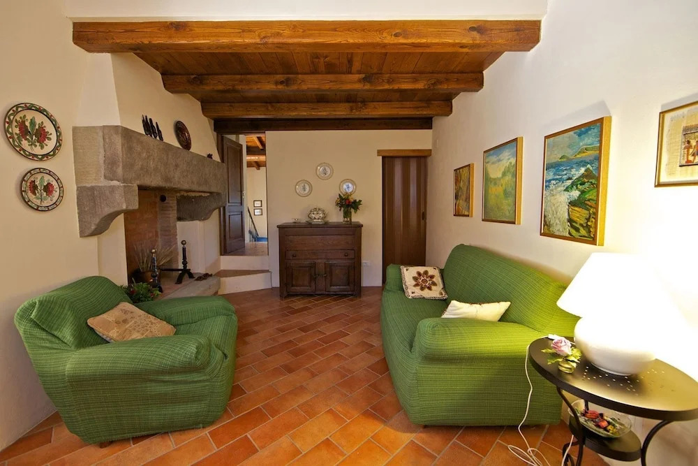 Wonderful private villa for 10 people with private pool, WIFI, TV, terrace, pets allowed and par...
