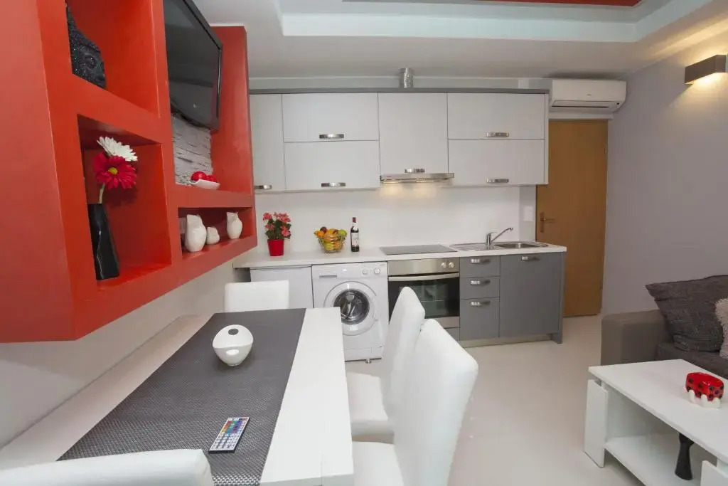 Lara Apartments