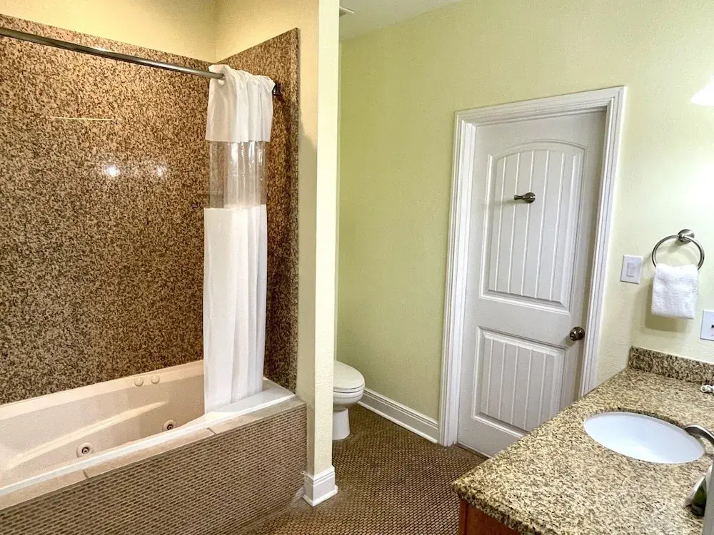 Beachgate Condo Suites And Hotel 322 2 Bedroom Condo