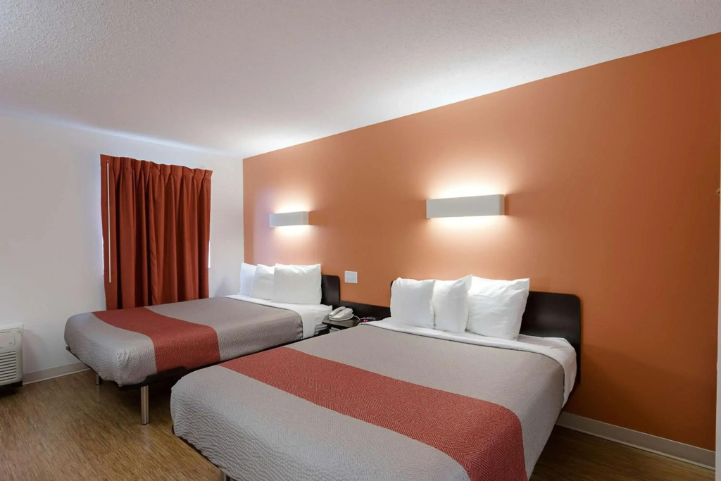 Motel 6-Brandon, MB