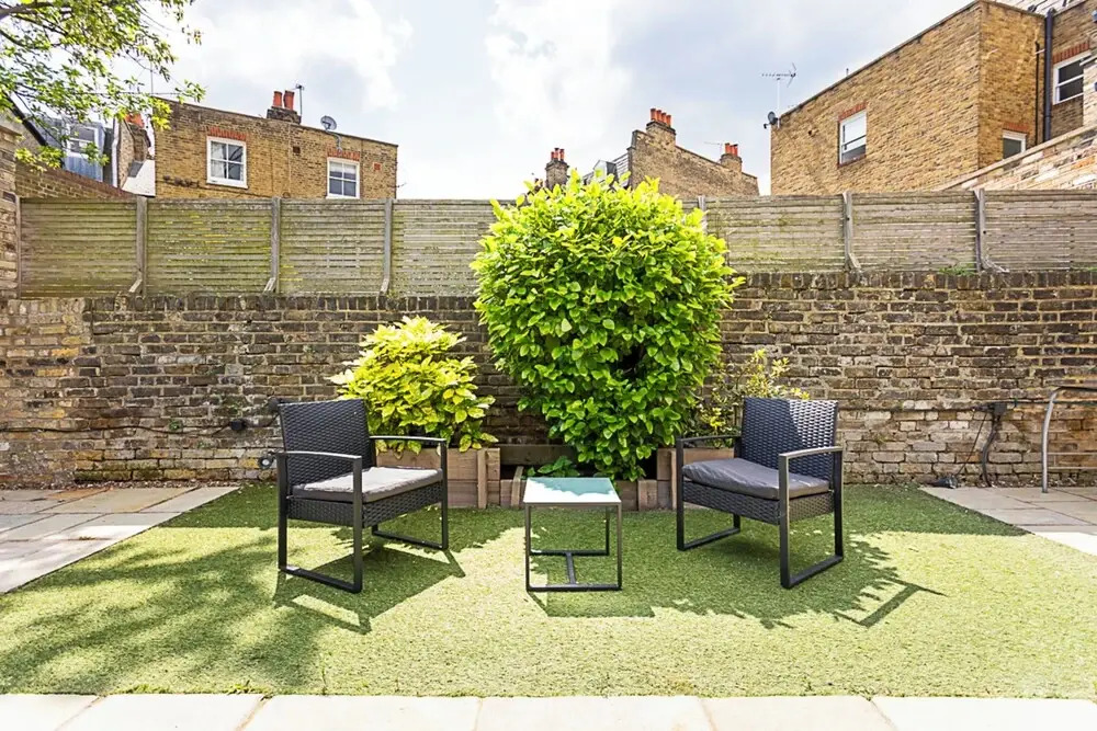 Charming Garden Studio