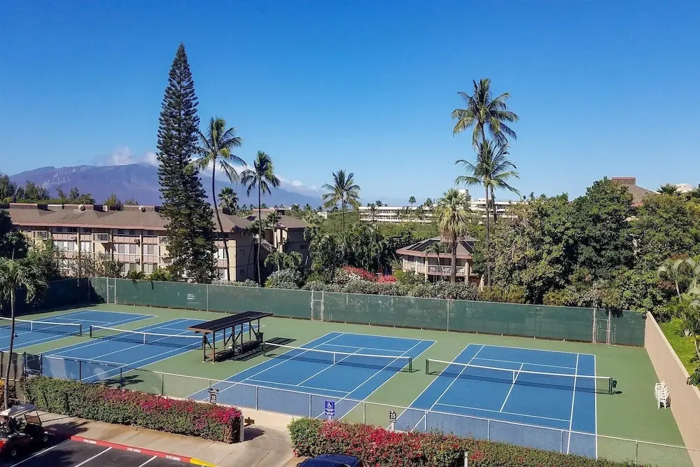 Kamaole Sands 6-303 - Courtyard and Ocean Views From Renovated 3rd Floor Condo