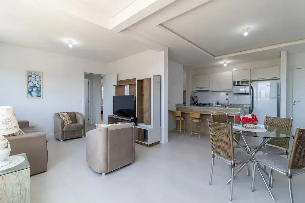 Cozy Apartment 3 Minutes From the Beach Cmi0301
