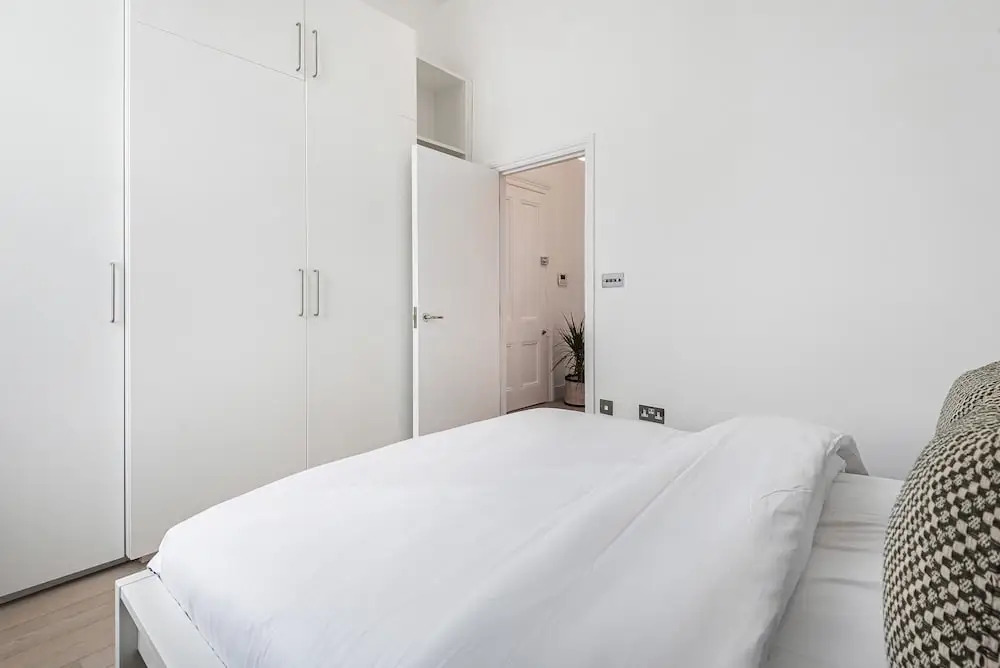 Lady on the Lane- 2 bed Primrose Hill - by Out of Office Lifestyle