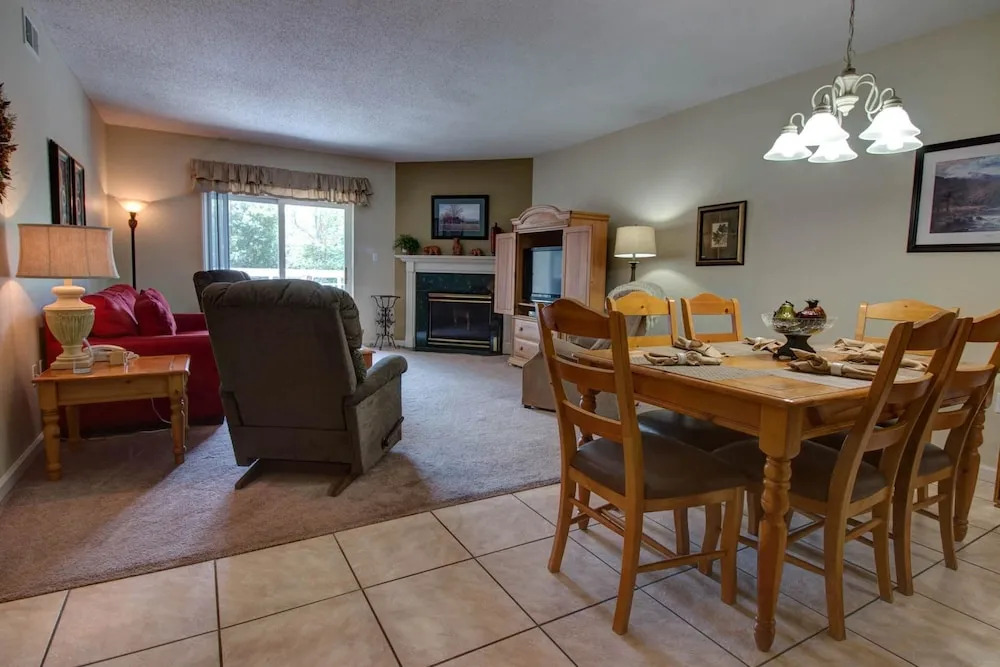 Whispering Pines 414