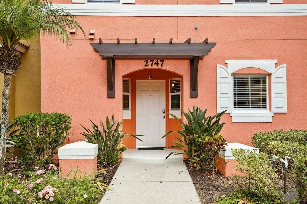 Disney Charm, Steps From Pool and Clubhouse!